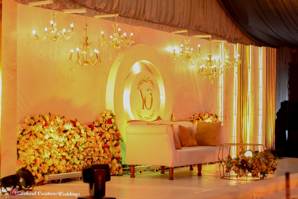 beautiful wedding stage decor
