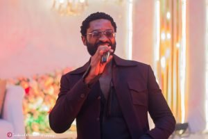 celebrity special guest artiste performance at Nigerian Lagos wedding by Ric Hassani, Event planned by Eventigo